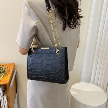 Versatile And Fashionable Commuting Chain Armpit Bag 2023 Early Spring New Style Textured Single Shoulder Crossbody Bag Large Capacity Small Square Bag
