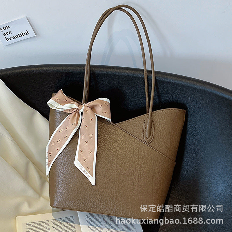 Simple All-match Large Capacity Bag For Women 2023 New Autumn And Winter Retro Fashion Bucket Bag Niche Commuter Shoulder Bag